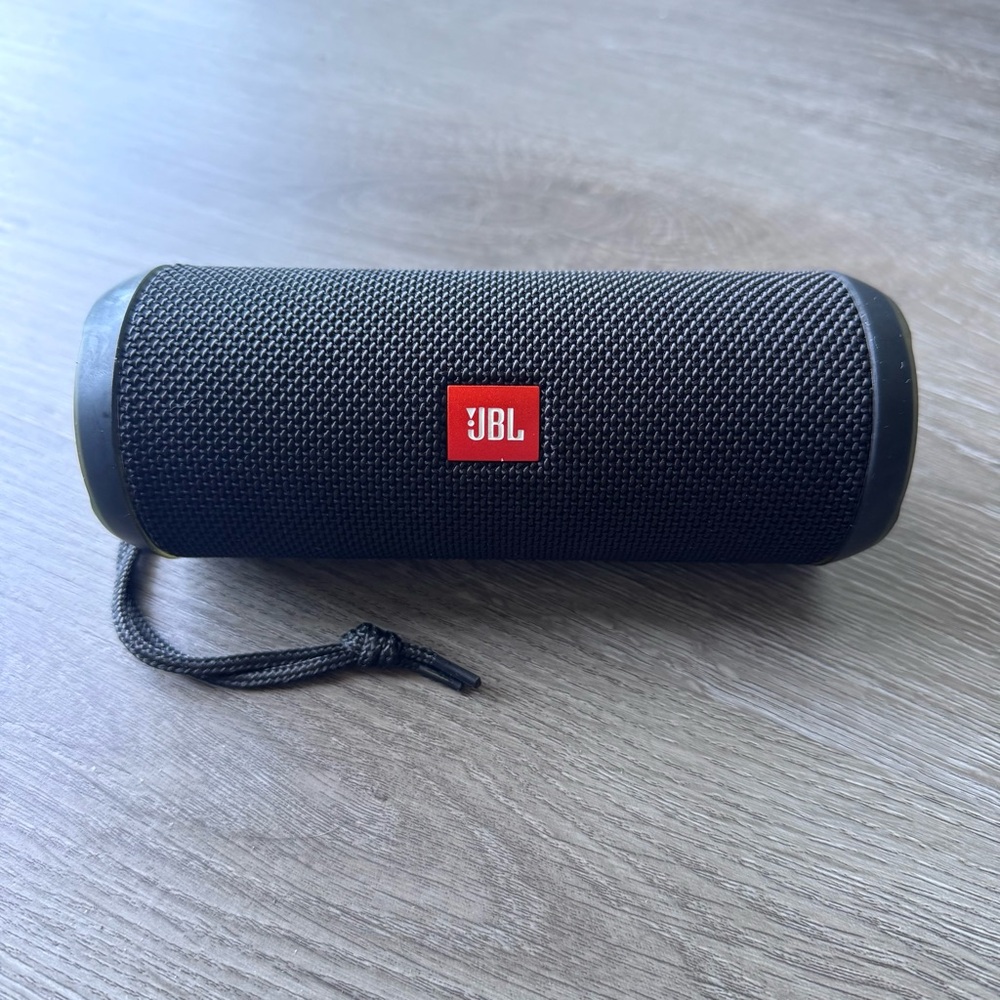 JBL Flip 3 Portable Waterproof Music Speaker Bluetooth Black